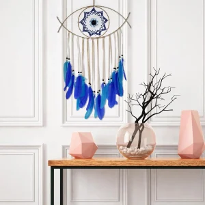 Atrapasueños hecho a mano con plumas