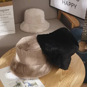 Gorro Bucket Peluche Noruega