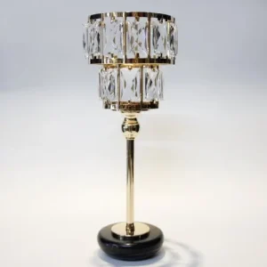 ✨ Objeto 7 – “Luz que Persiste” Candelabro