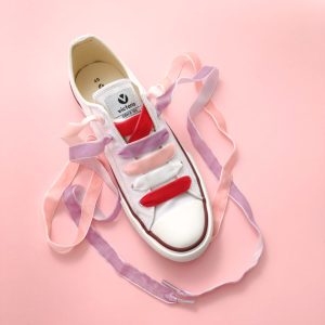 Cordones de terciopelo lila