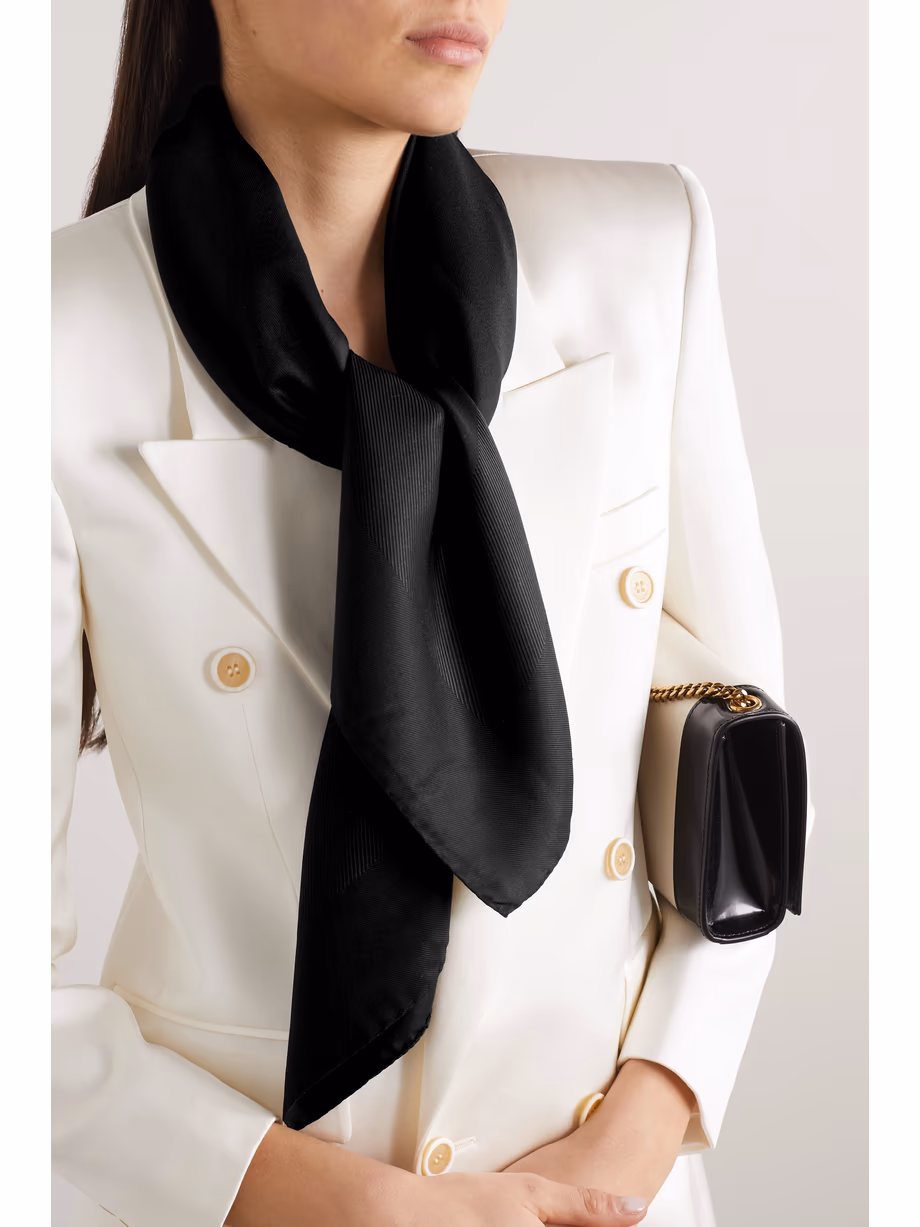 Pañuelo Louvre grande