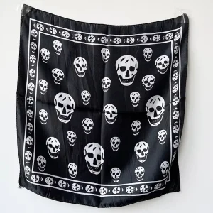 Pañuelo simil seda Skull Alexander