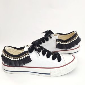 Cordones de terciopelo negro